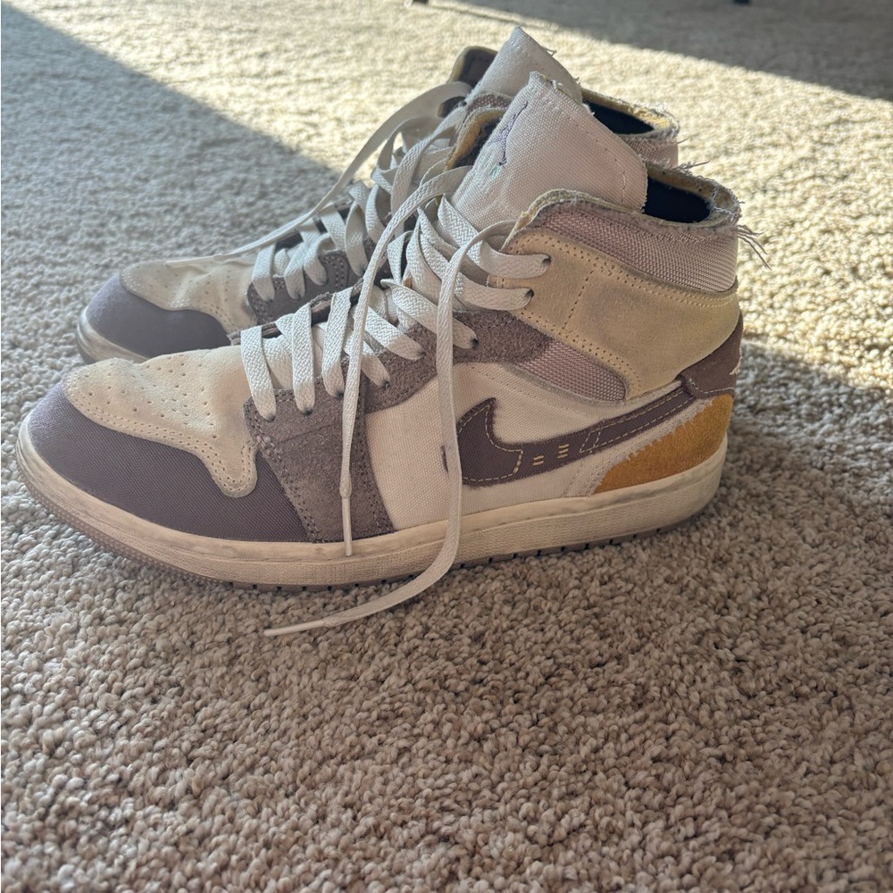 Jordan 1 mid